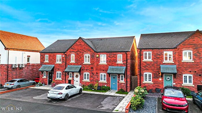 2 Bedroom End Of Terrace House For Sale In Meadow Way, Tamworth, Staffordshire, B79