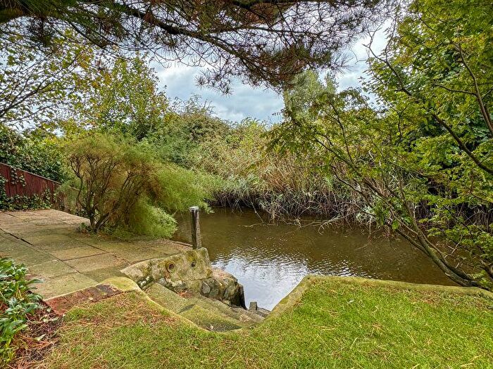 2 Bedroom Detached Bungalow For Sale In Rife Way, Felpham, PO22