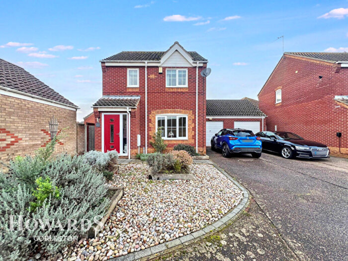 2 Bedroom Detached House For Sale In Burnet Road, Bradwell, NR31