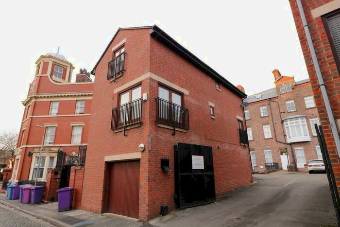 4 Bedroom Detached House To Rent In Upper Hampton Street, Liverpool, L8