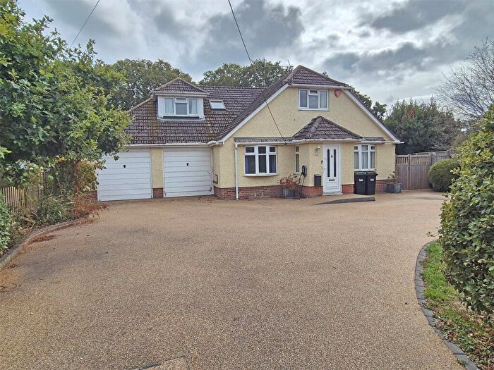 5 Bedroom Detached House For Sale In Fir Avenue, New Milton, Hampshire, BH25