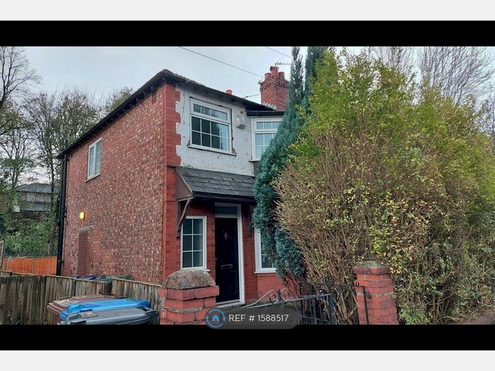 3 Bedroom Semi-Detached House To Rent In Albert Avenue, Prestwich, Manchester, M25