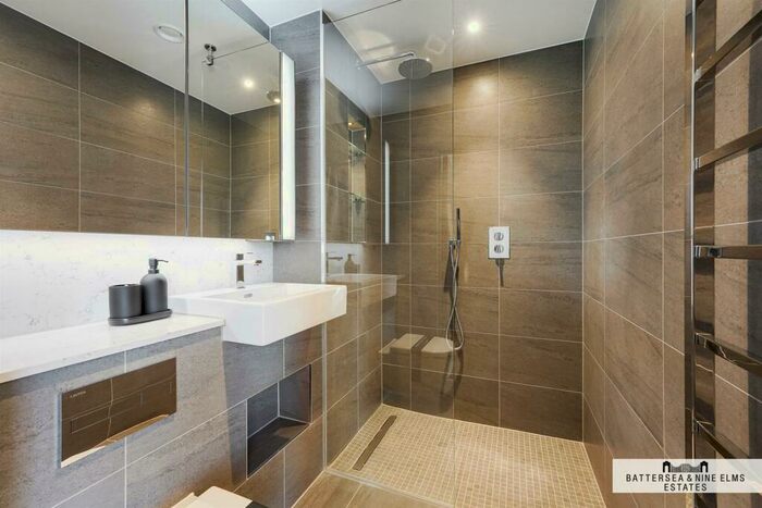 2 Bedroom Apartment To Rent In Kennedy Building, Lexington Gardens, SW11