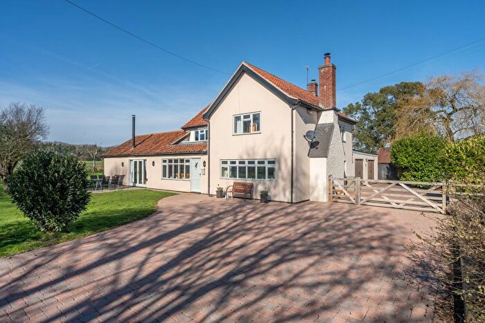 5 Bedroom Detached House For Sale In Cawston Road, Reepham, Norwich, NR10