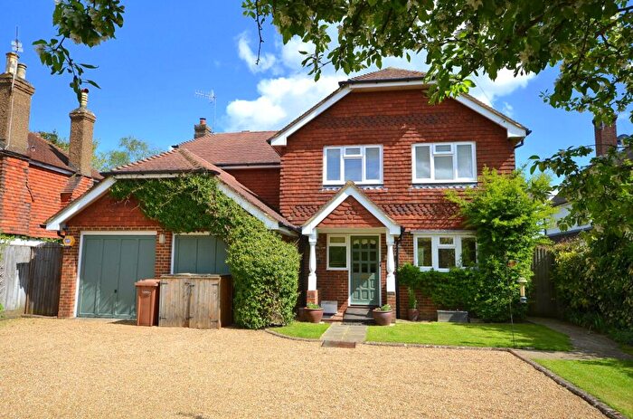 3 Bedroom Detached House For Sale In The Common, Cranleigh, GU6
