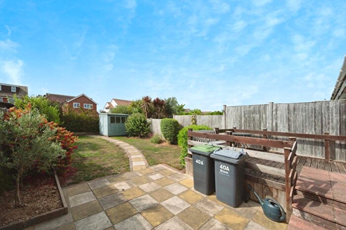 2 Bedroom Bungalow For Sale In Wheatlands Avenue, Hayling Island, Hampshire, PO11