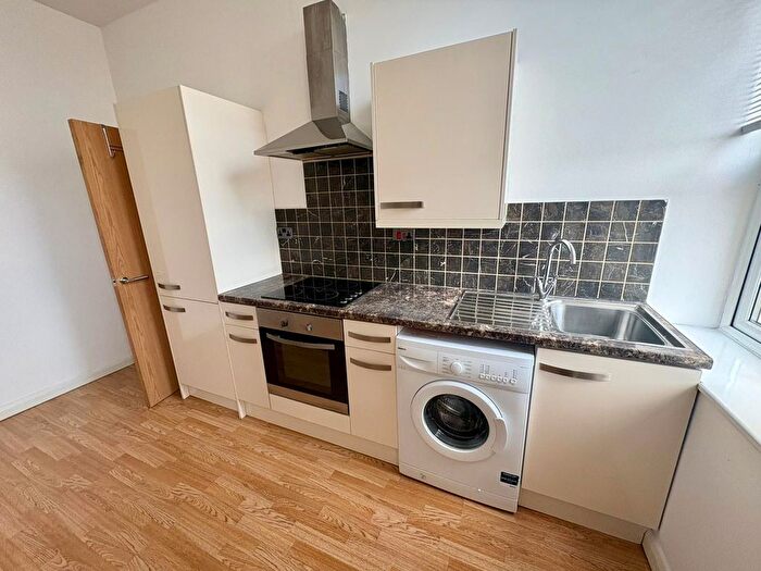 1 Bedroom Studio To Rent In Moorland Road, Cardiff, CF24