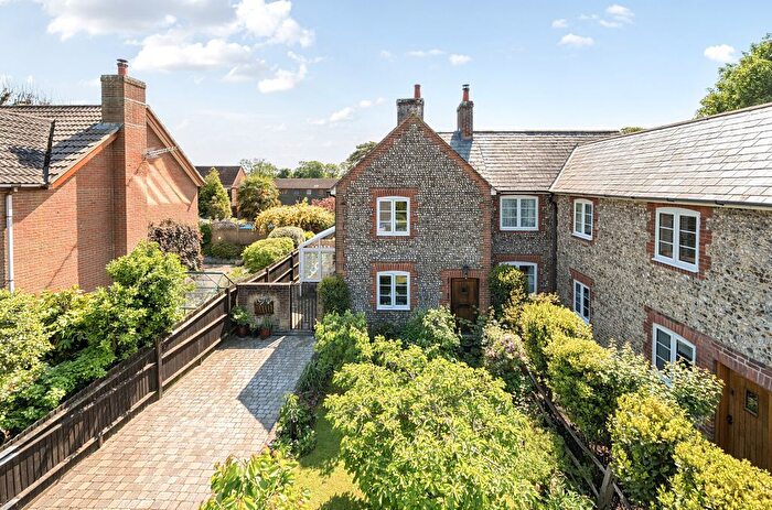 2 Bedroom Semi-Detached House For Sale In Tor Close, Portchester, Fareham, Hampshire, PO16