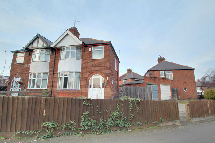 3 Bedroom Semi-Detached House To Rent In Henley Road, Leicester, LE3