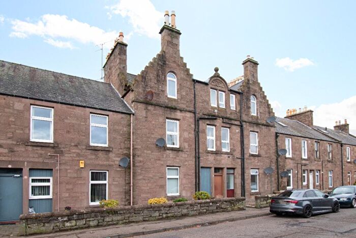 1 Bedroom Flat For Sale In Yeaman Street, Forfar, Angus, DD8