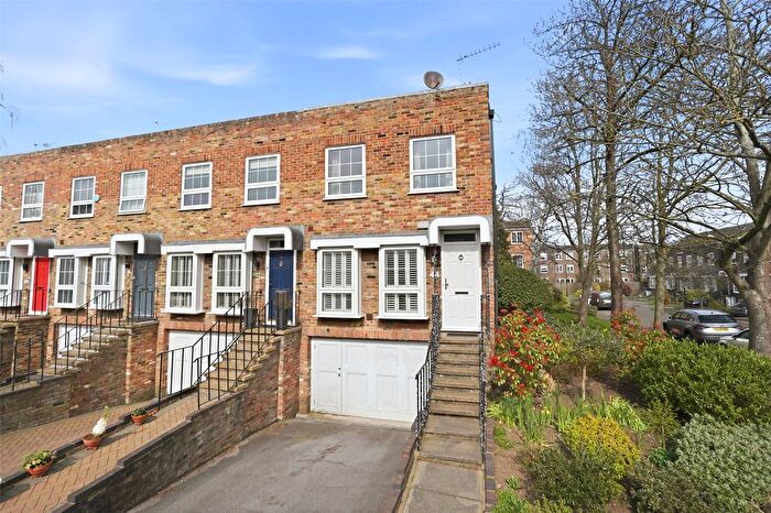 5 Bedroom End Terrace House For Sale In Shaftesbury Way, Twickenham, TW2