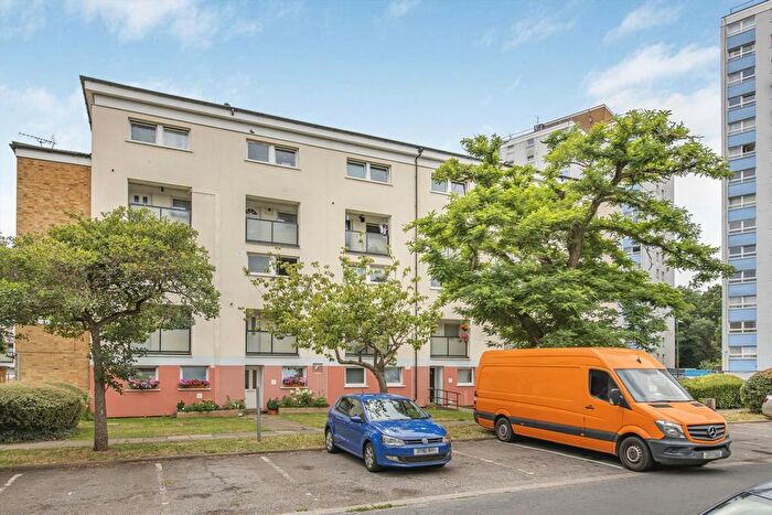 3 Bedroom Flat To Rent In Simpson Road, Whitton, TW4