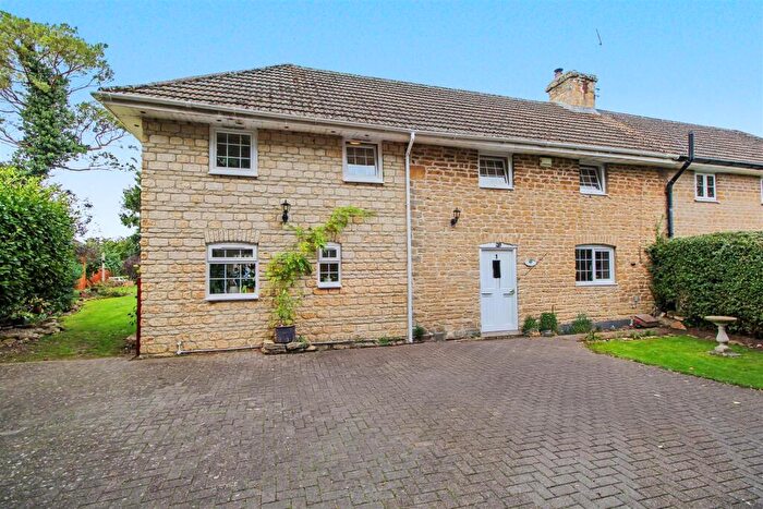 3 Bedroom Semi-Detached House For Sale In Corby Road, Stanion, NN14
