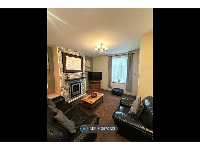 2 Bedroom Terraced House To Rent In Inkerman Street, Bradford, BD4