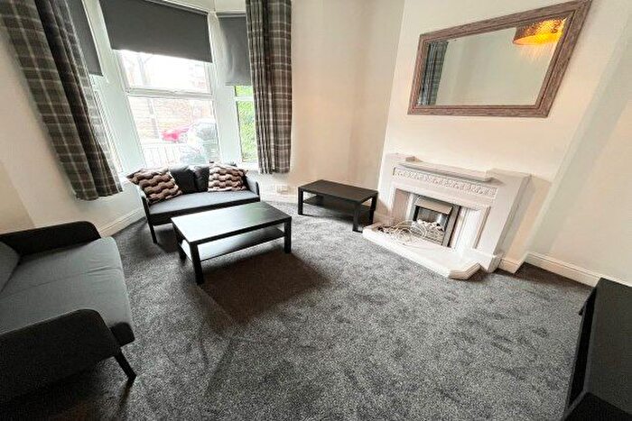 6 Bedroom Property To Rent In Claude Road, Cardiff, CF24