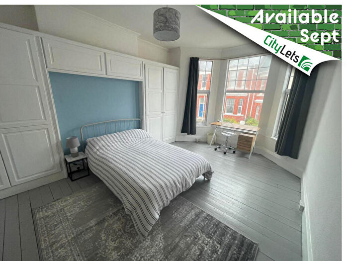 6 Bedroom House To Rent In Hillside Avenue, PL4