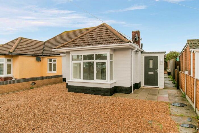3 Bedroom Bungalow To Rent In Stratford Road, Clacton-On-Sea, CO15