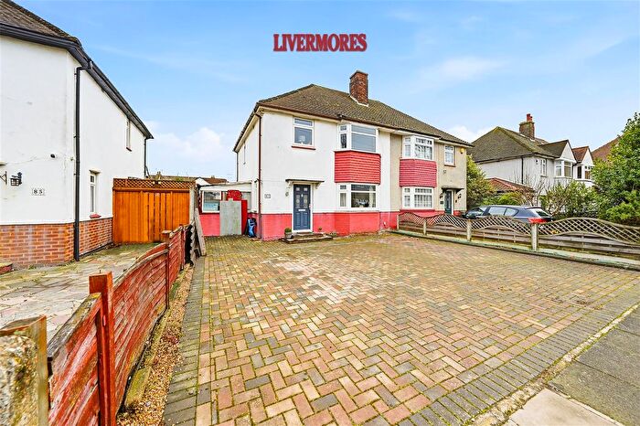 3 Bedroom Semi Detached House For Sale In Station Road, Crayford, Dartford, Kent, DA1