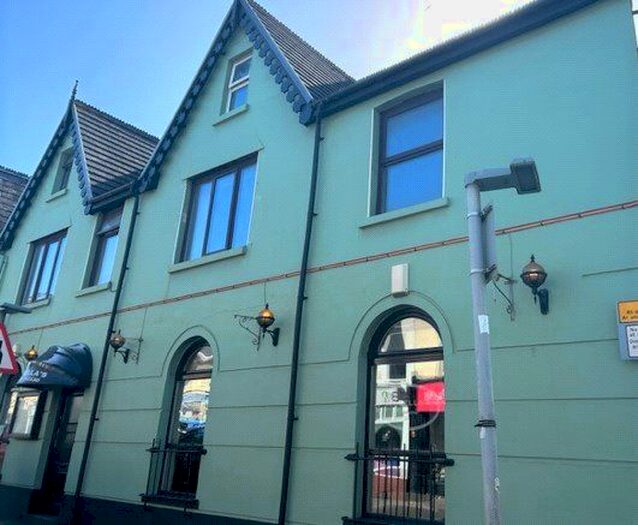 4 Bedroom Maisonette To Rent In Well Street, Porthcawl, CF36