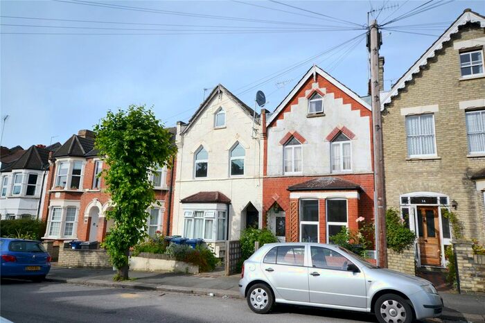 3 Bedroom Flat To Rent In Glenthorne Road, New Southgate, London, N11