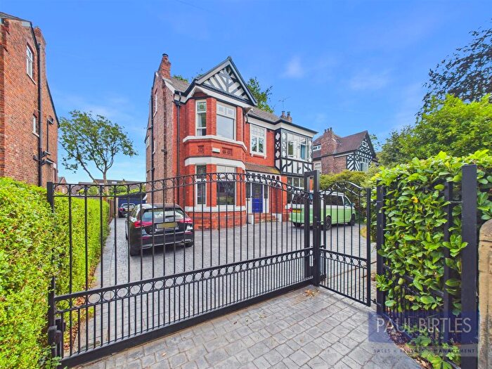 6 Bedroom Detached House For Sale In 'aldersyde' Church Road, Urmston, Trafford, M41