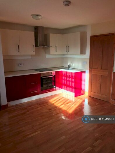 2 Bedroom Flat To Rent In Grove Road, Portland, DT5