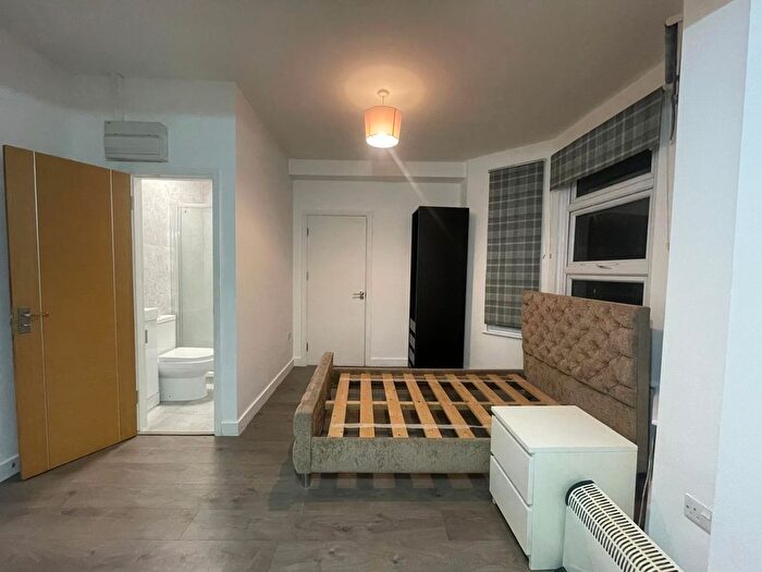 Studio To Rent In Northcote Avenue, Southall, UB1