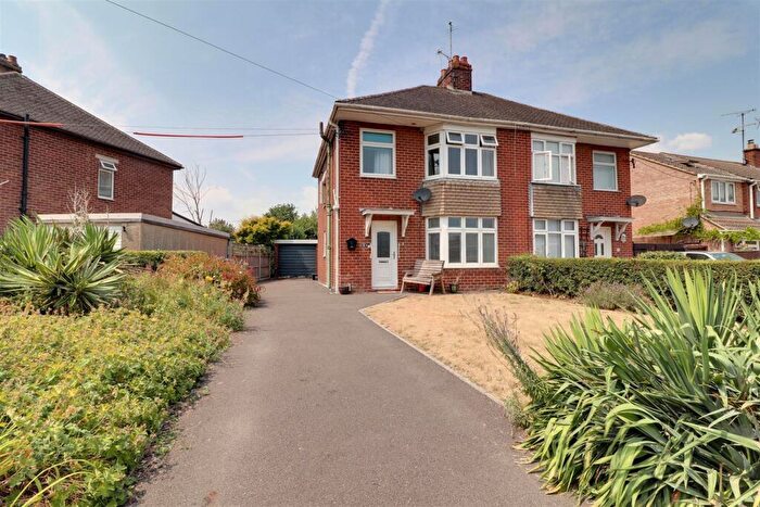 3 Bedroom Semi Detached House For Sale In Downton Road, Bridgend, Stonehouse, GL10