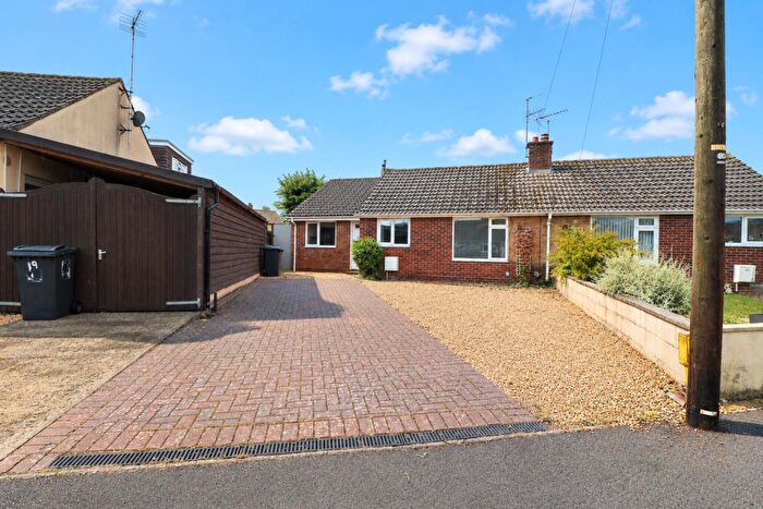 3 Bedroom Semi-Detached Bungalow To Rent In Kings Gardens, Hilperton, BA14