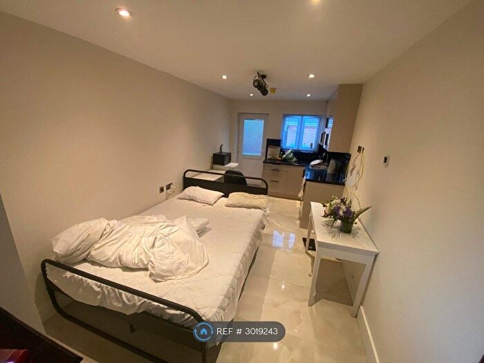 Studio To Rent In Pleasant Way, Wembley, HA0