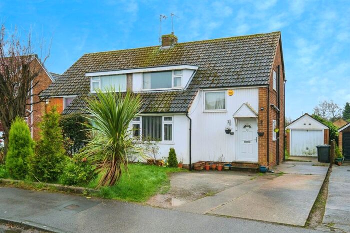 3 Bedroom Semi-Detached House For Sale In High Ash Crescent, Leeds, LS17