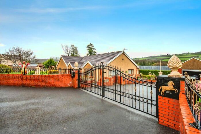 3 Bedroom Bungalow For Sale In Llangadog Road, Kidwelly, Carmarthenshire, SA17