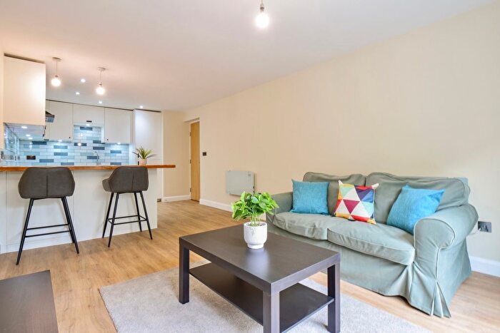 2 Bedroom Flat To Rent In North Street, Leeds, LS2