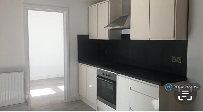 4 Bedroom Terraced House To Rent In Dunsbury Way, Havant, PO9