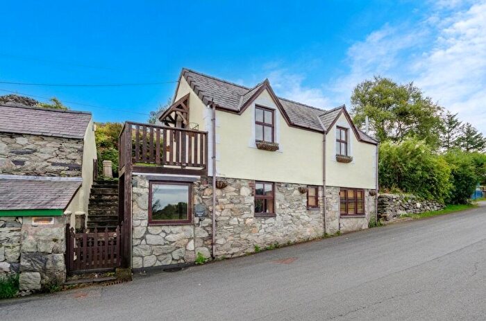 2 Bedroom Detached House For Sale In Gallt Y Foel, Caernarfon, Gwynedd, LL55