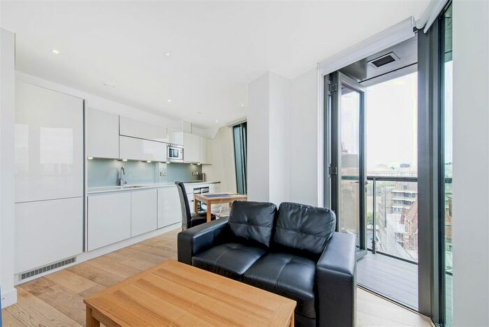 2 Bedroom Flat To Rent In Parliament House, Parliament House, Nine Elms, SE1