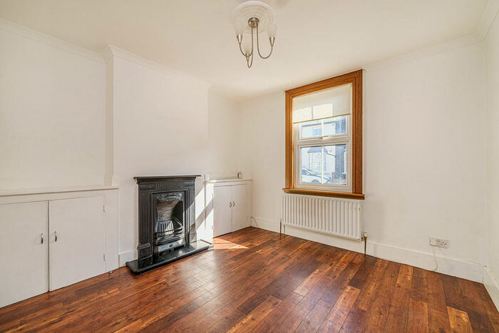 3 Bedroom Semi-Detached House To Rent In Recreation Road, Bromley, BR2