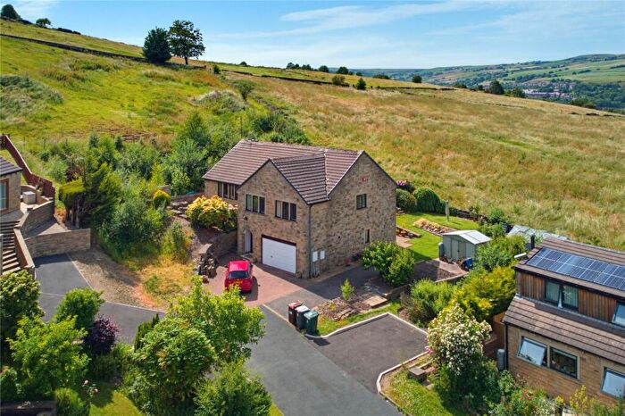 3 Bedroom Detached House For Sale In Downing Street, Linthwaite, Huddersfield, HD7