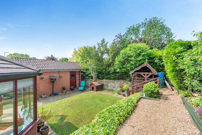 2 Bedroom Detached Bungalow For Sale In Walnut Close, Empingham, Oakham, LE15