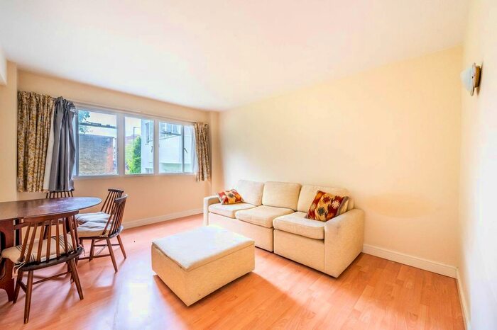 1 Bedroom Flat For Sale In Pullman Court, Streatham Hill, London, SW2