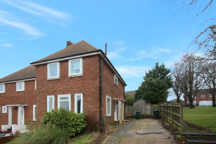 3 Bedroom Semi-Detached House To Rent In Eastfield Crescent, Hollingbury, Brighton, BN1
