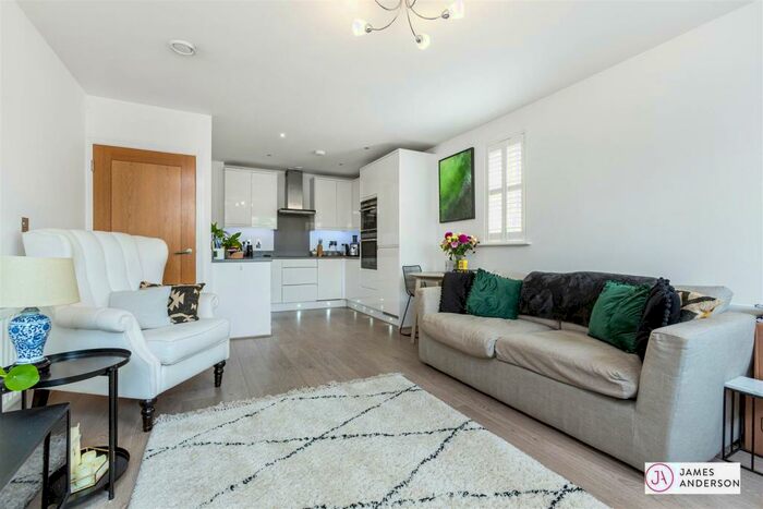 1 Bedroom Flat To Rent In Wadham Mews, Mortlake, SW14