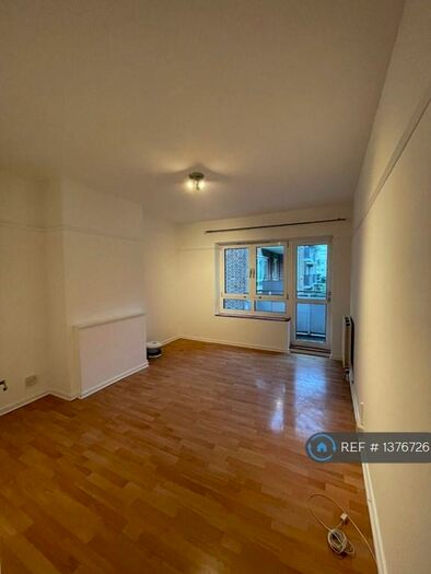 1 Bedroom Flat To Rent In Holmside Court, London, SW12