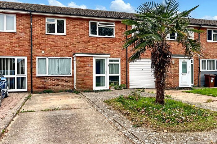 3 Bedroom Terraced House For Sale In Chanctonbury Road, Rustington, Littlehampton, West Sussex, BN16