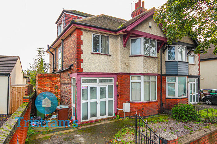 6 Bedroom Semi-Detached House To Rent In Derby Road, Lenton, NG7
