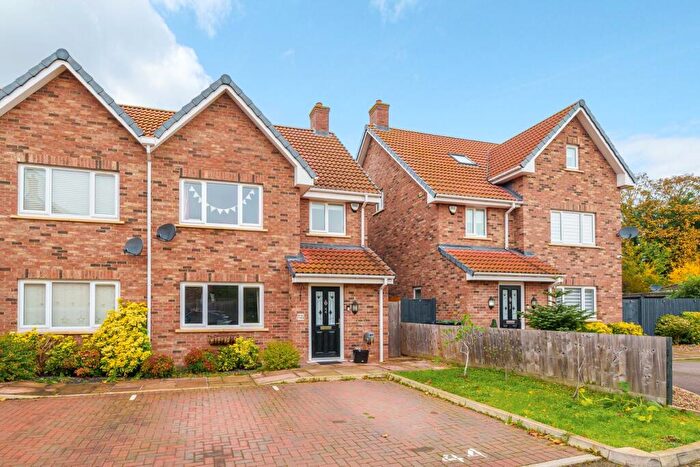 4 Bedroom Semi-Detached House For Sale In Brook Street, Stotfold, SG5