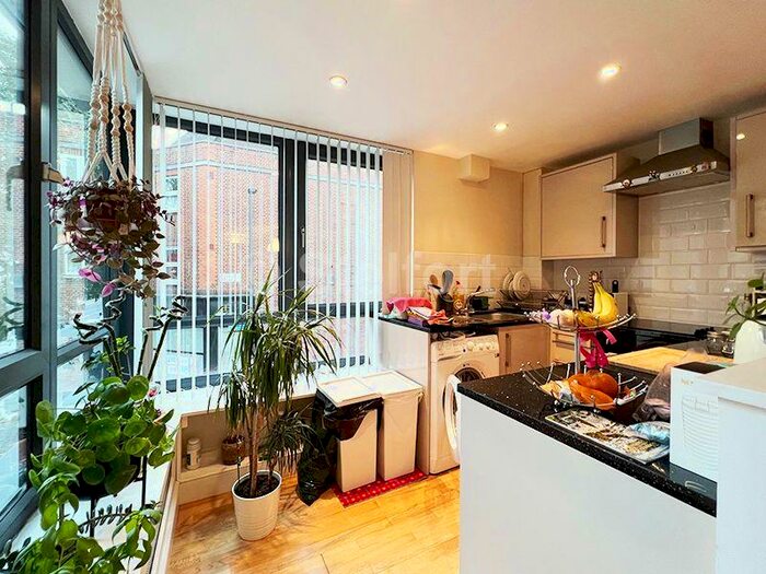 2 Bedroom Apartment To Rent In Vorley Road, London, N19