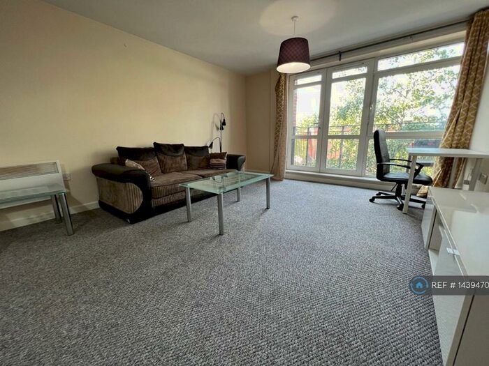 2 Bedroom Flat To Rent In Beauchamp House, Coventry, CV1