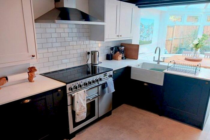 3 Bedroom Cottage To Rent In North Street, Emsworth, PO10