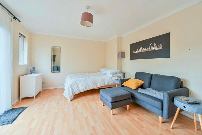 Studio To Rent In Oxley Close, Bermondsey, London, SE1